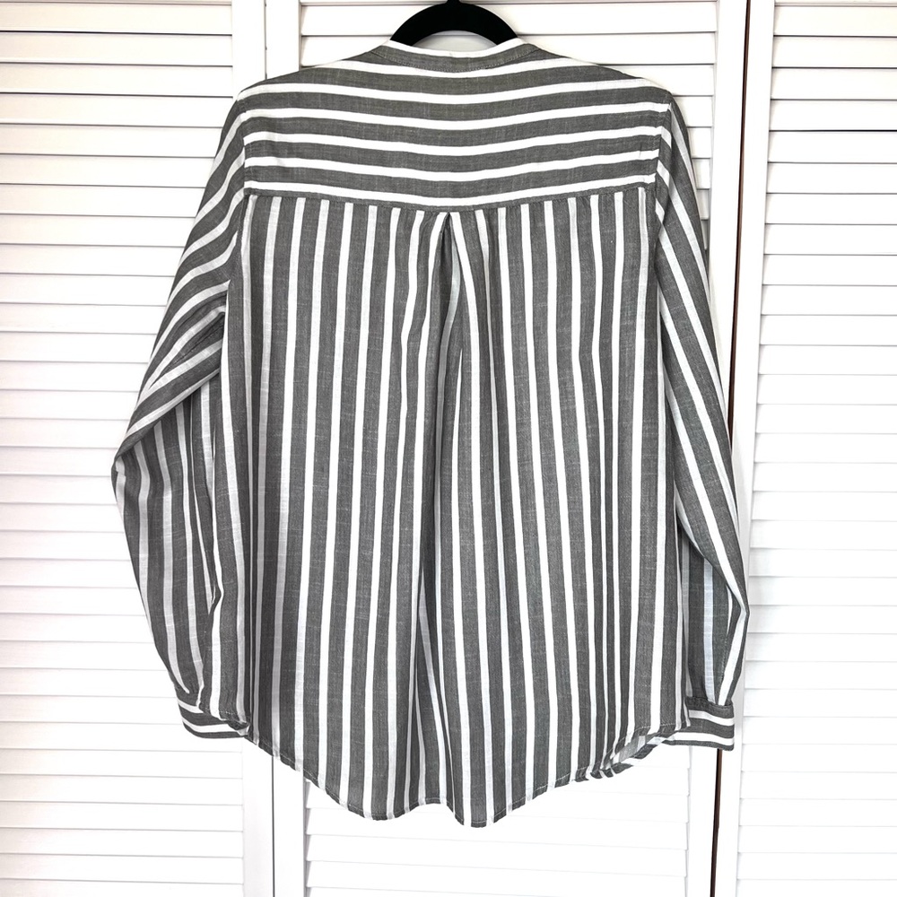 Lucky Brand EUC White Gray Vertical Stripes Blouse Long Sleeve Roll Tab Size M - Picture 3 of 16